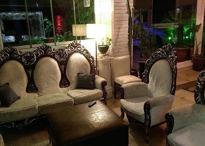 Yelken Butik Αττάλεια